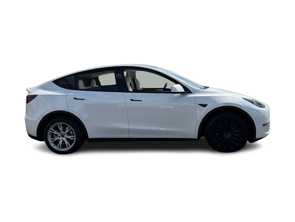 Thumbnail: 2023 Tesla Model Y - 16