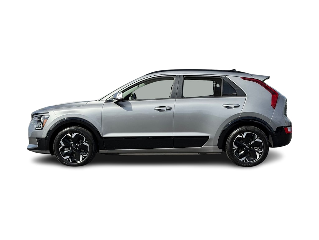 Thumbnail: 2023 Kia Niro - 3