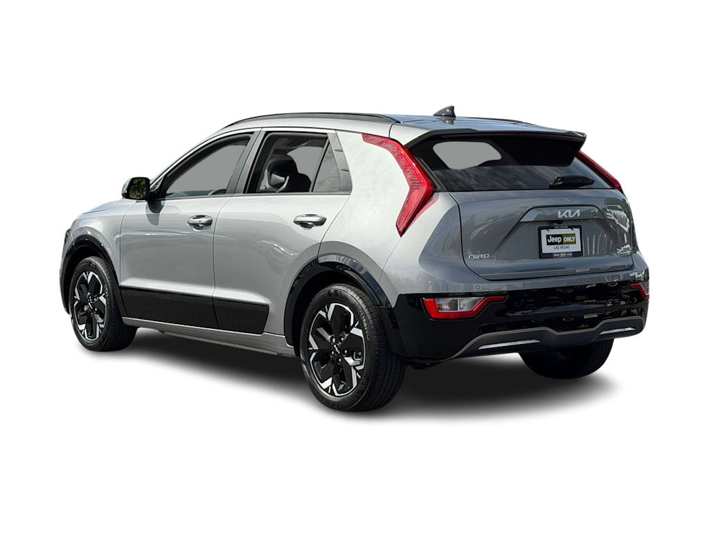 Thumbnail: 2023 Kia Niro - 4