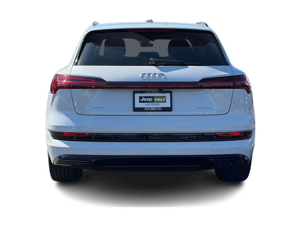 Thumbnail: 2022 Audi e-tron - 4