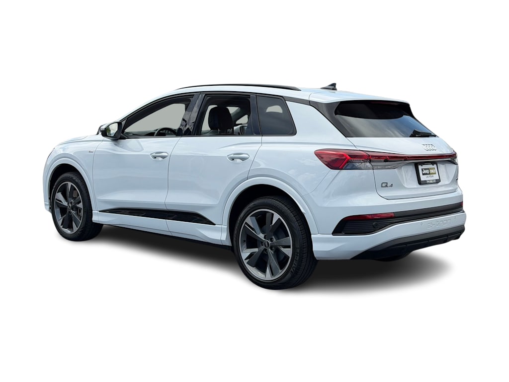 Thumbnail: 2023 Audi Q4 e-tron - 4