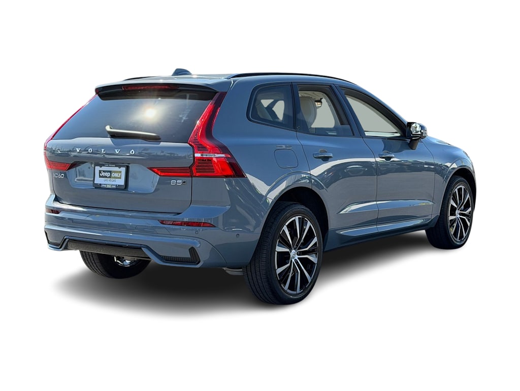 Thumbnail: 2023 Volvo XC60 - 18