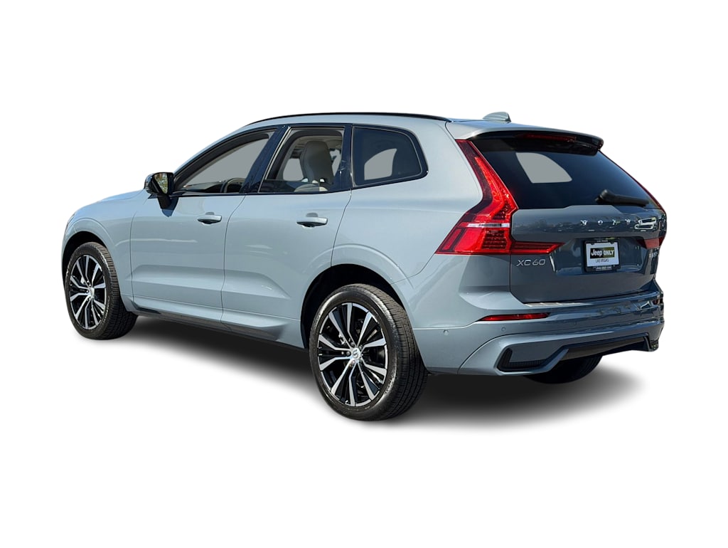 Thumbnail: 2023 Volvo XC60 - 4