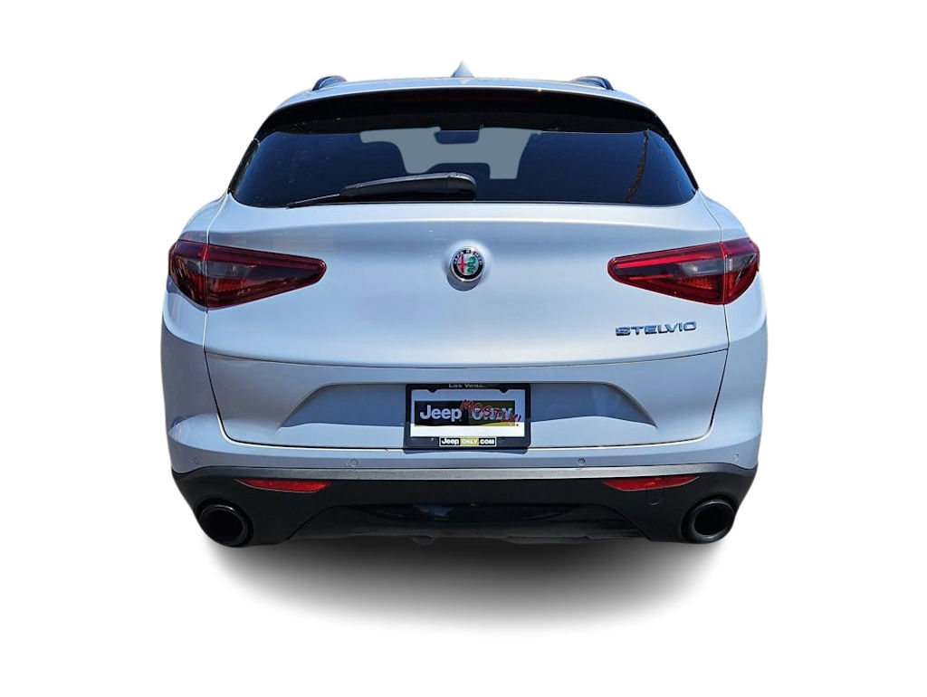Thumbnail: 2022 Alfa Romeo Stelvio - 5