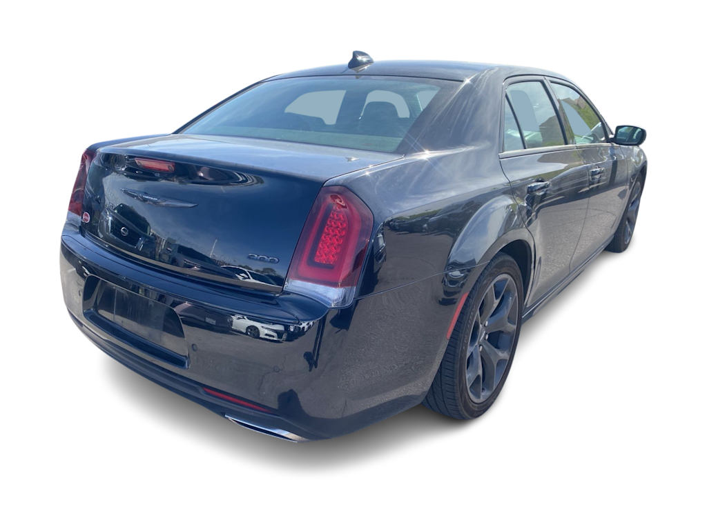 Thumbnail: 2022 Chrysler 300 - 14