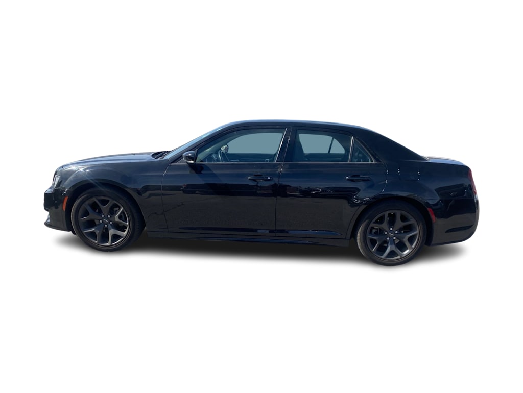 Thumbnail: 2022 Chrysler 300 - 3