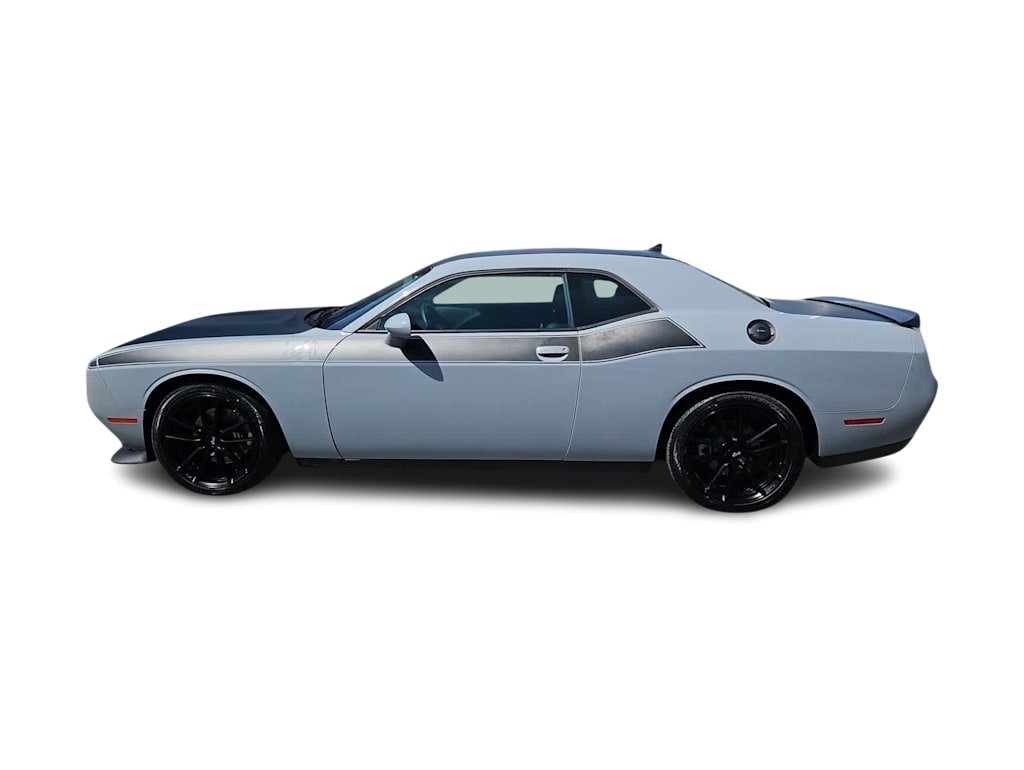 Thumbnail: 2022 Dodge Challenger - 3