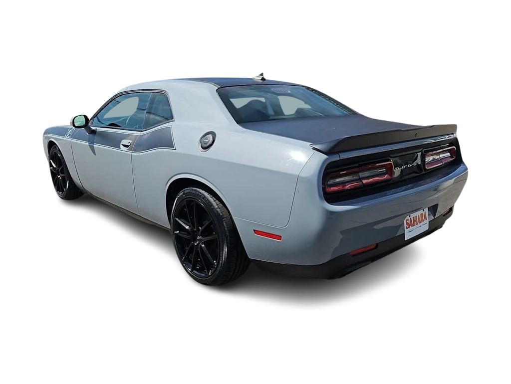 Thumbnail: 2022 Dodge Challenger - 4