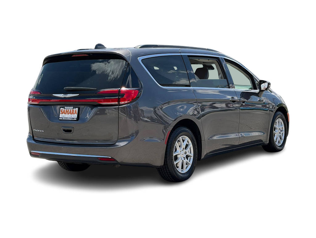 Thumbnail: 2022 Chrysler Pacifica - 18