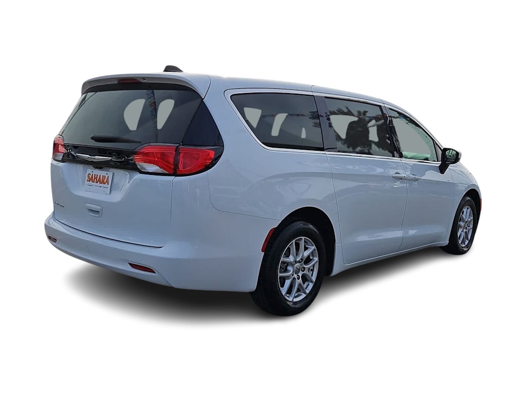 Thumbnail: 2023 Chrysler Voyager - 22