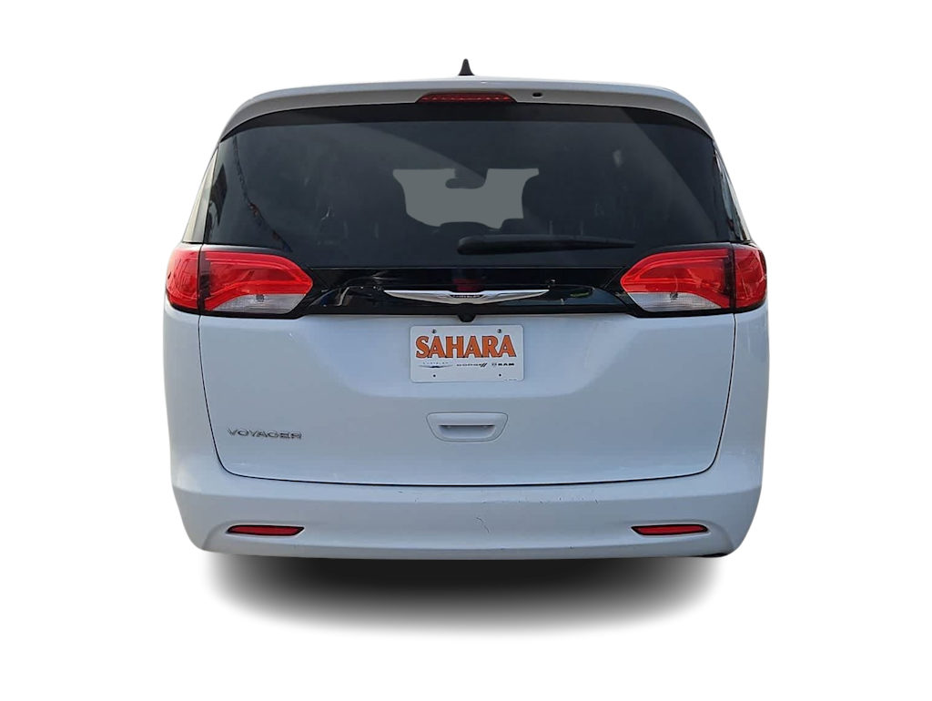 Thumbnail: 2023 Chrysler Voyager - 5
