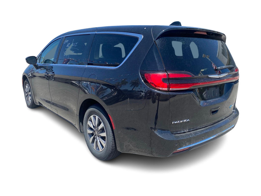 Thumbnail: 2023 Chrysler Pacifica - 4