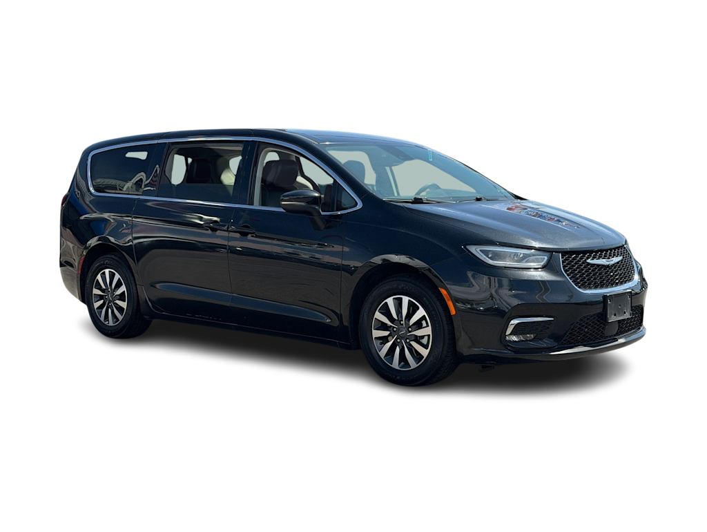 Thumbnail: 2023 Chrysler Pacifica - 21