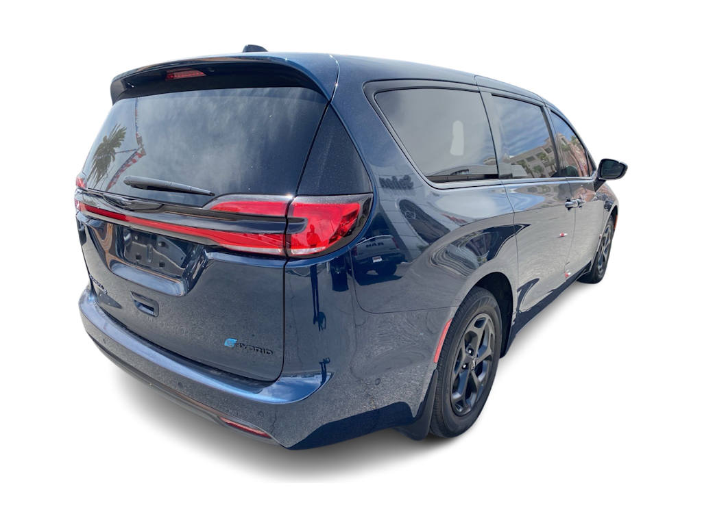 Thumbnail: 2023 Chrysler Pacifica - 14