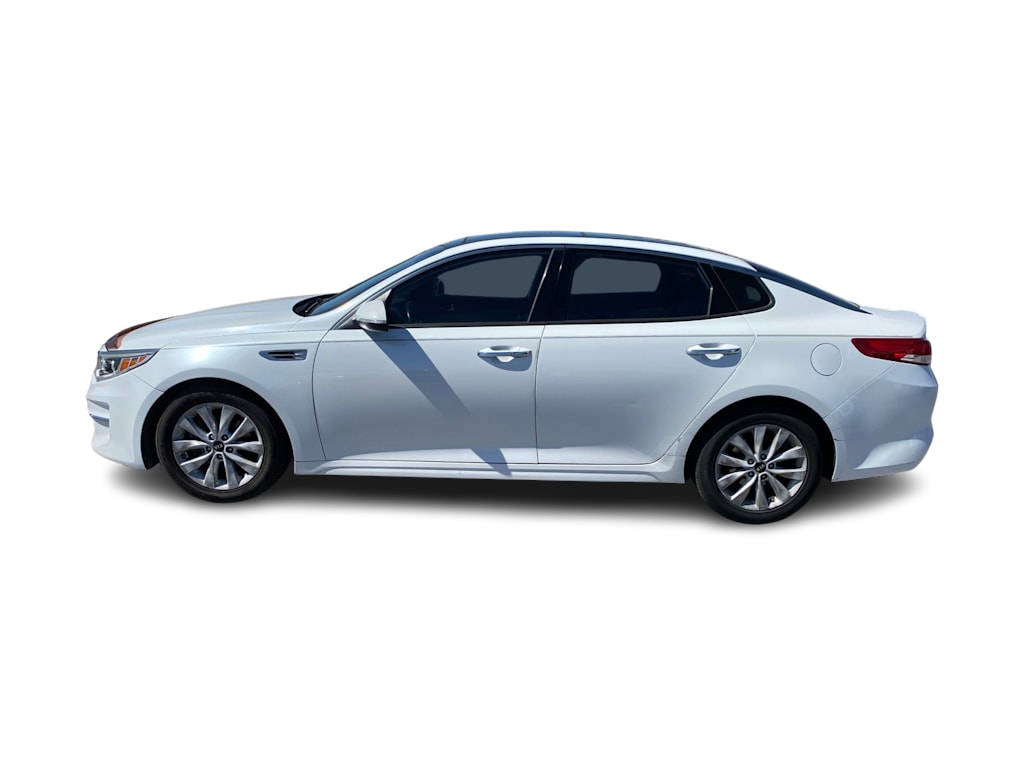 Thumbnail: 2017 Kia Optima - 3