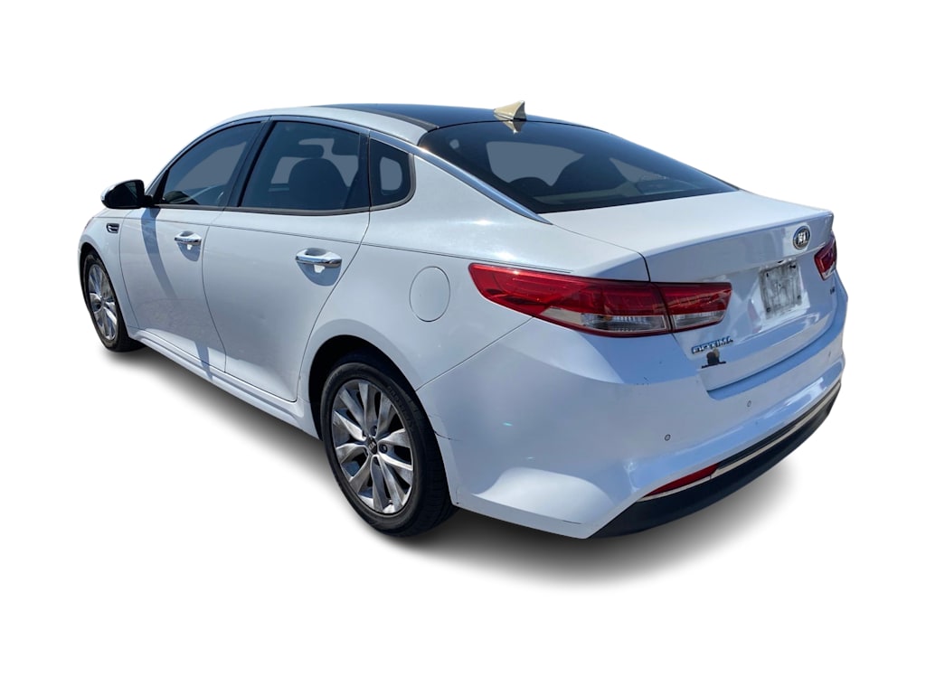 Thumbnail: 2017 Kia Optima - 4