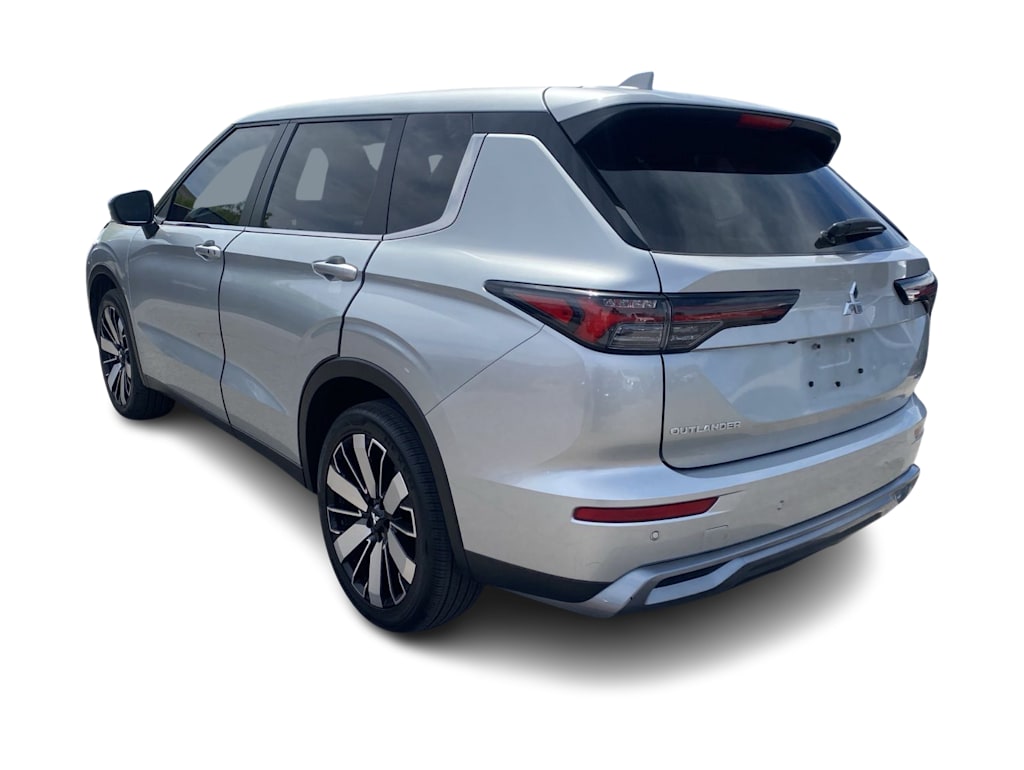 Thumbnail: 2025 Mitsubishi Outlander - 4