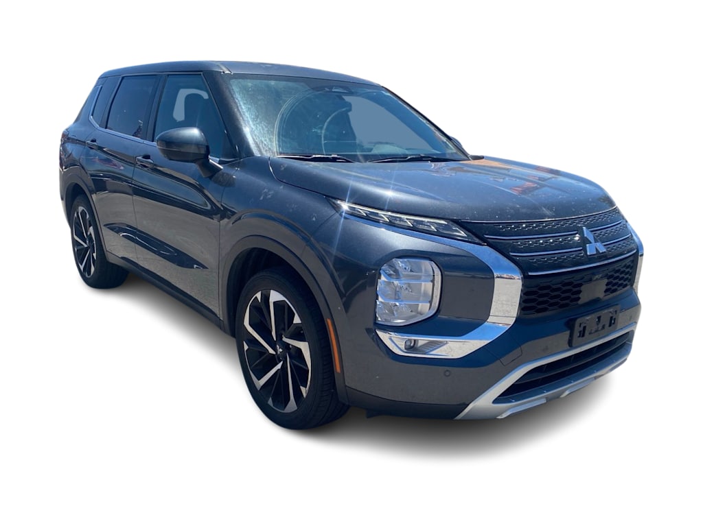 Thumbnail: 2024 Mitsubishi Outlander - 13