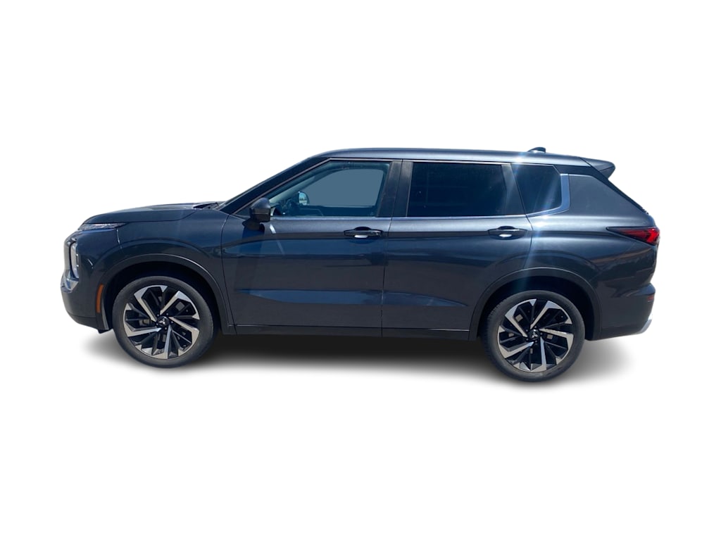 Thumbnail: 2024 Mitsubishi Outlander - 3