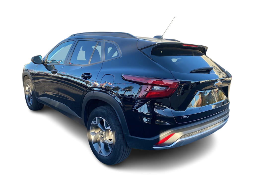 Thumbnail: 2025 Chevrolet Trax - 4