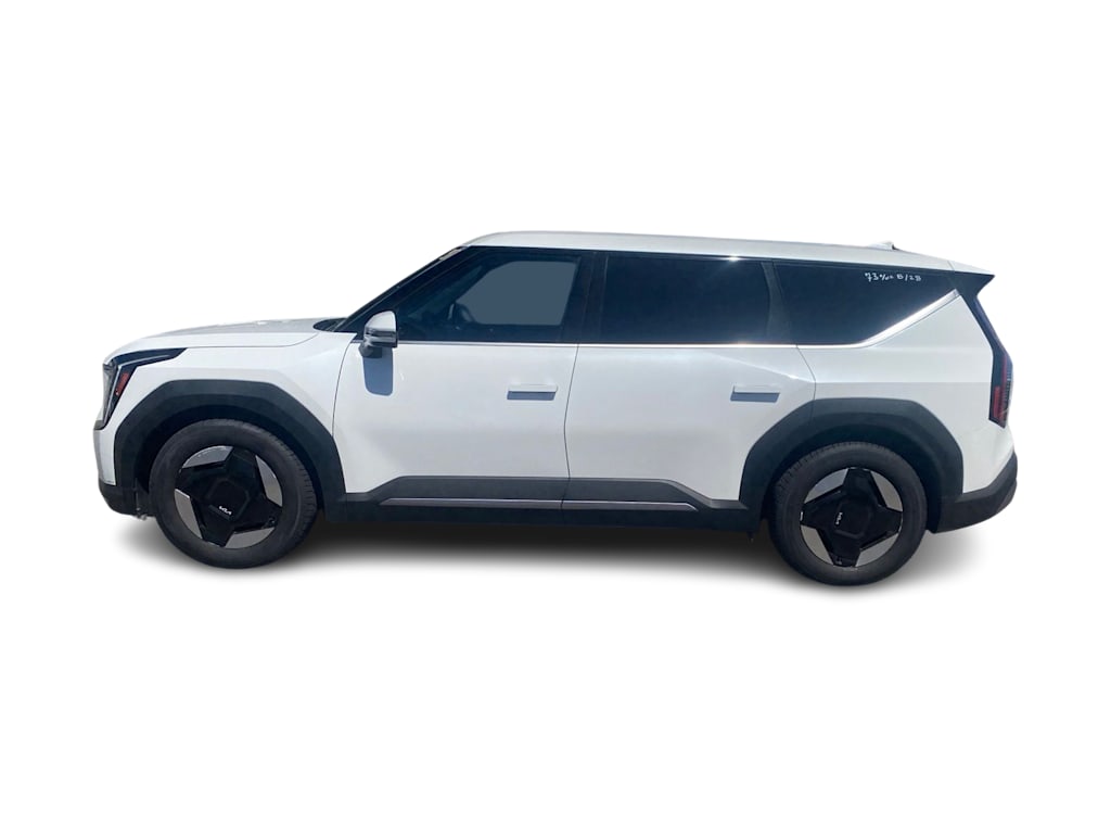 Thumbnail: 2024 Kia EV9 - 3