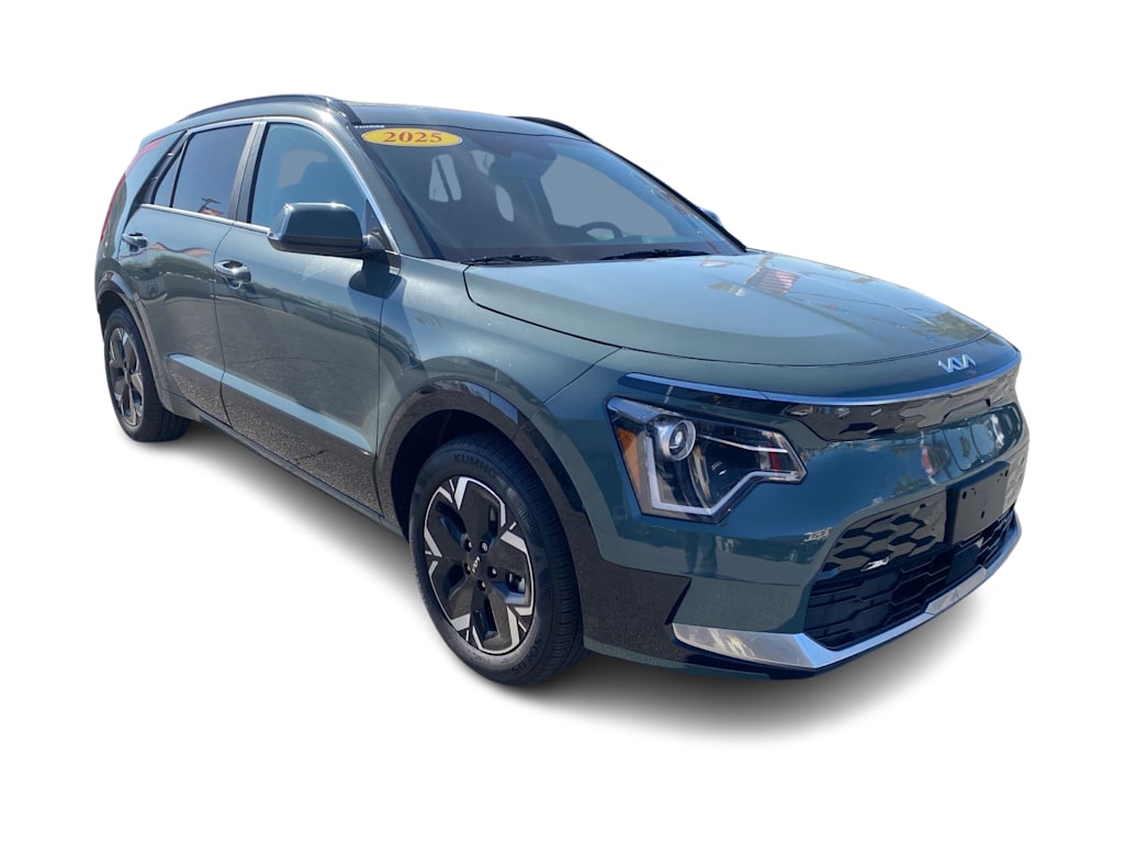 Thumbnail: 2025 Kia Niro - 11