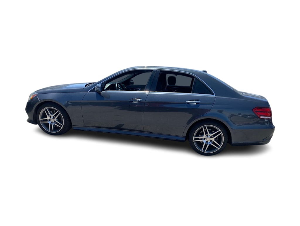 Thumbnail: 2016 Mercedes-Benz E-Class - 3