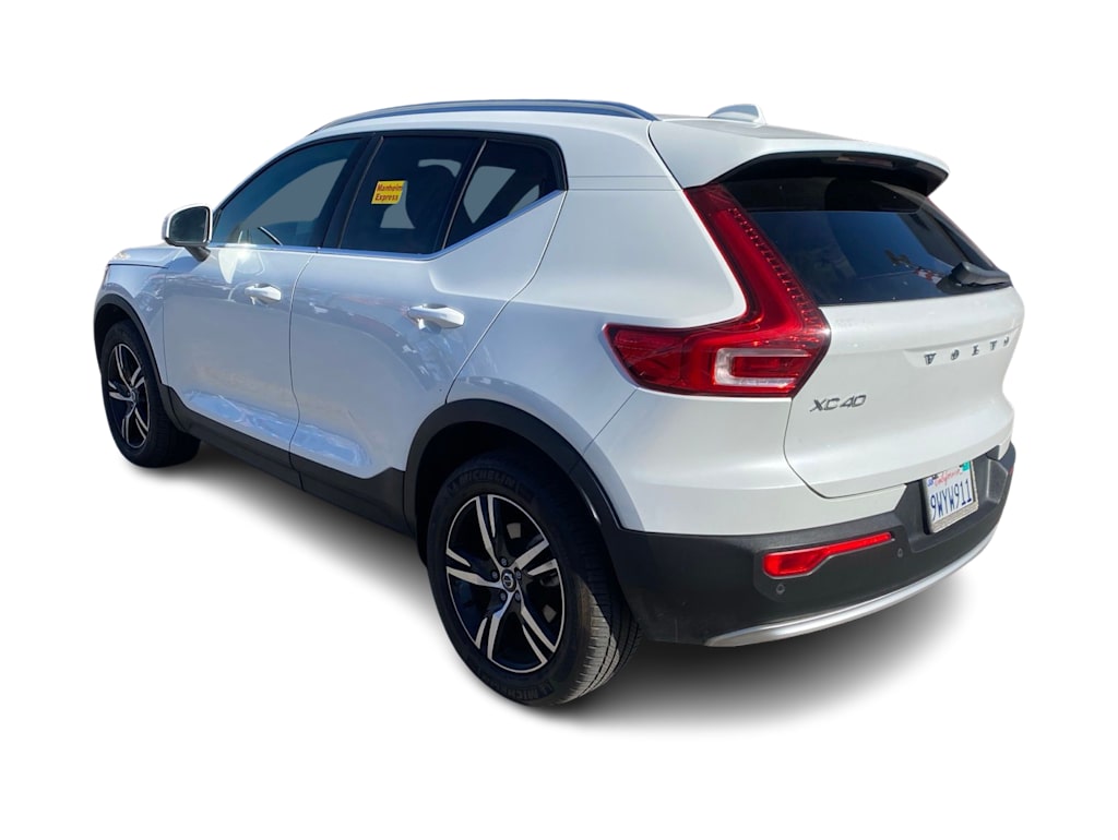 Thumbnail: 2024 Volvo XC40 - 4