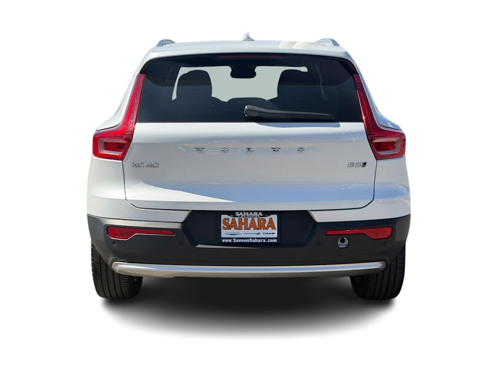 Thumbnail: 2024 Volvo XC40 - 4