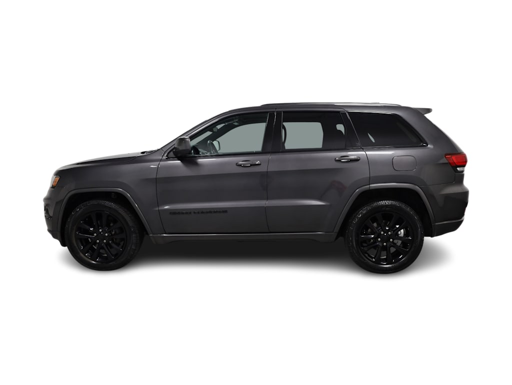 Thumbnail: 2018 Jeep Grand Cherokee - 3