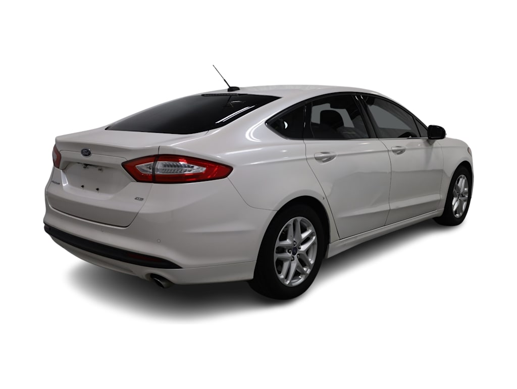 Thumbnail: 2014 Ford Fusion - 22