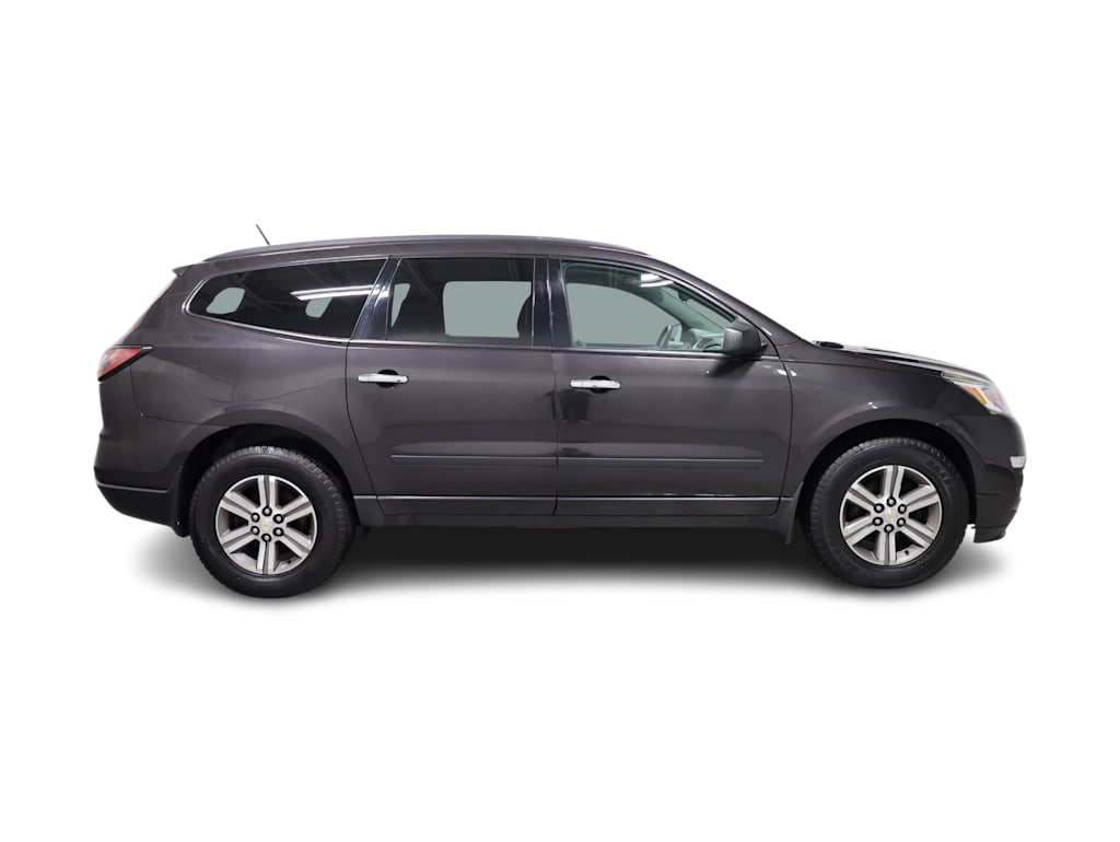 2017 Chevrolet Traverse LS 23