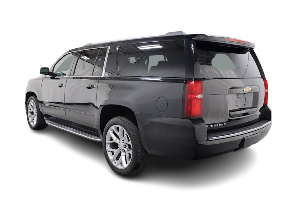 Thumbnail: 2016 Chevrolet Suburban - 4