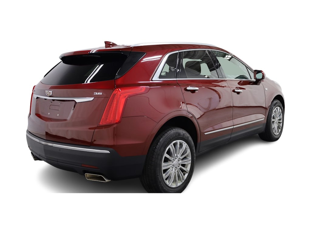 Thumbnail: 2017 Cadillac XT5 - 23