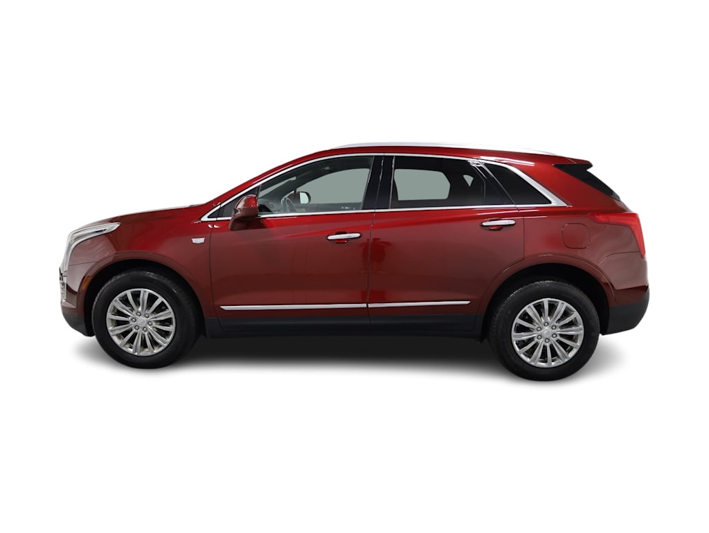 Thumbnail: 2017 Cadillac XT5 - 3
