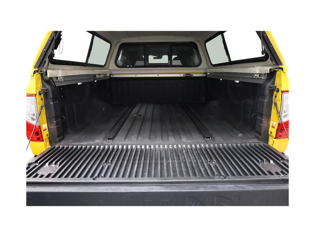 2016 Nissan Titan PRO-4X 18