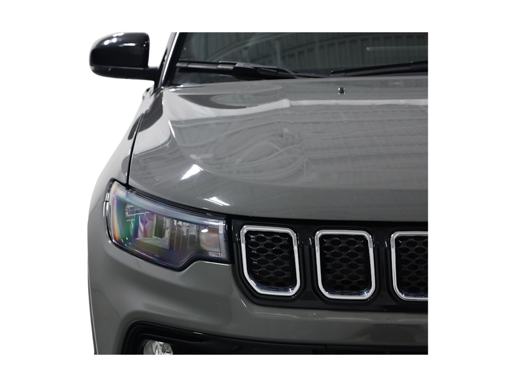 Thumbnail: 2023 Jeep Compass - 25