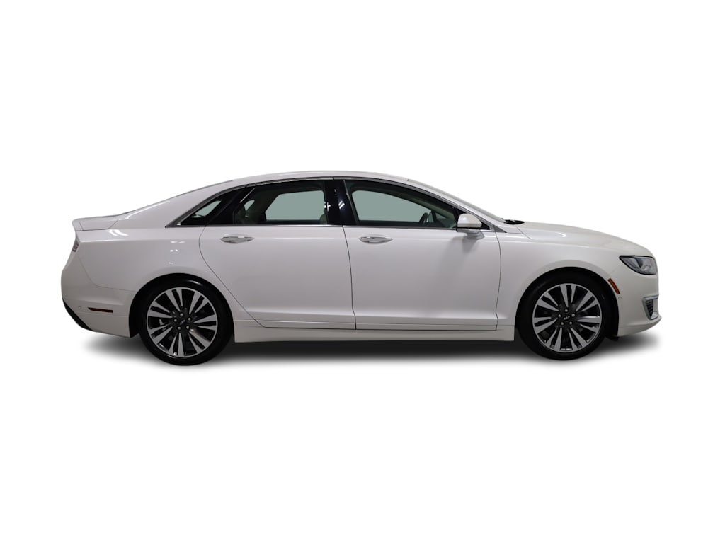Thumbnail: 2020 Lincoln MKZ - 22
