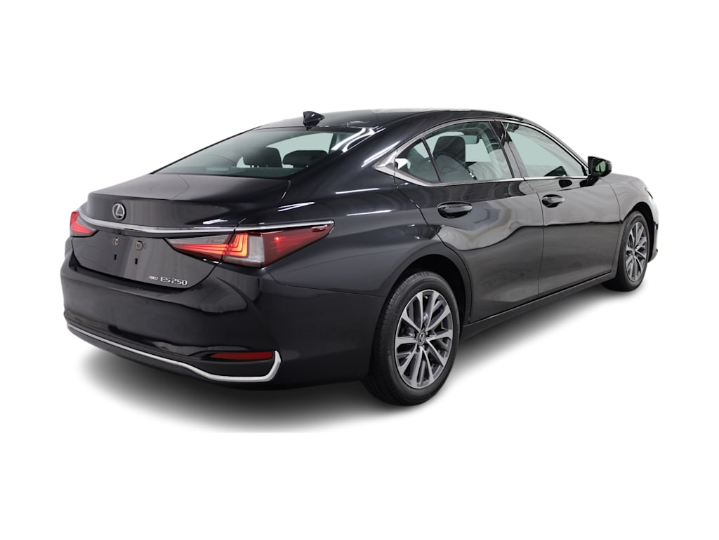 Thumbnail: 2023 Lexus ES - 22