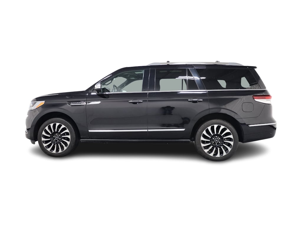 2022 Lincoln Navigator Black Label 3