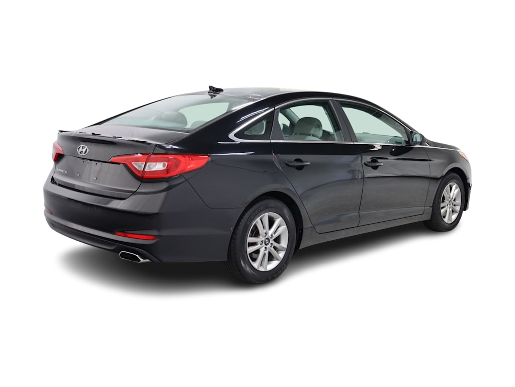 Thumbnail: 2015 Hyundai Sonata - 22