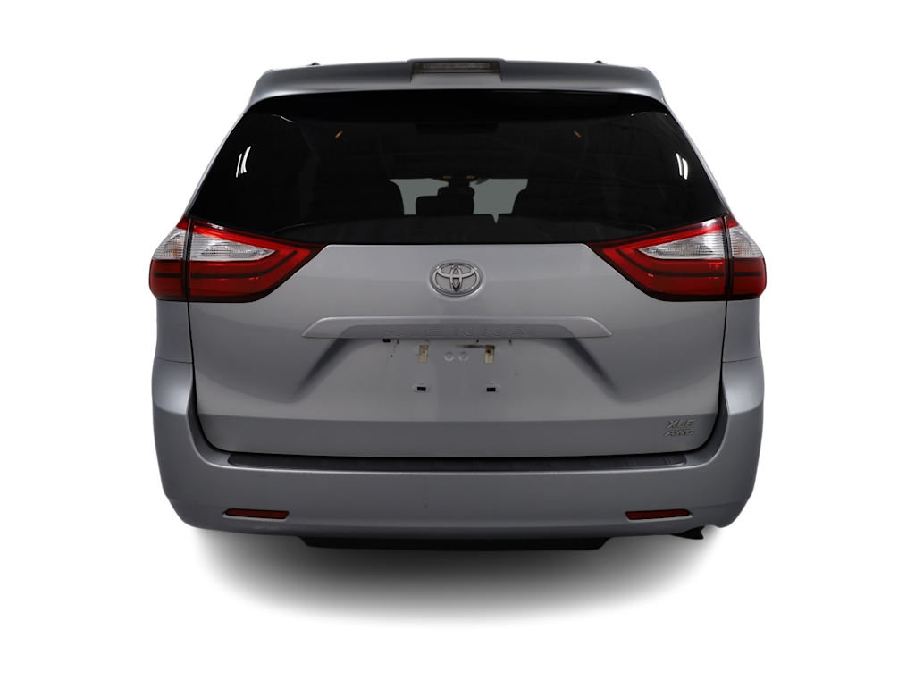 2019 Toyota Sienna XLE 5