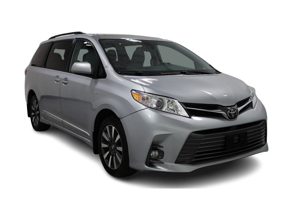 2019 Toyota Sienna XLE 25