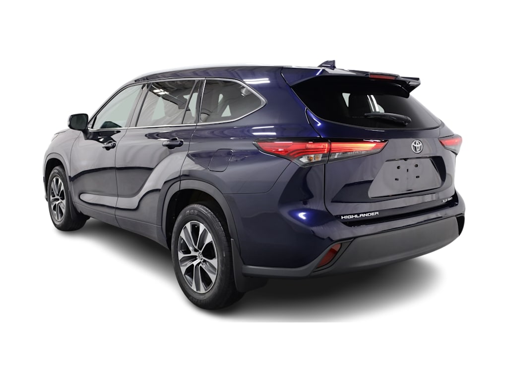 Thumbnail: 2022 Toyota Highlander - 4