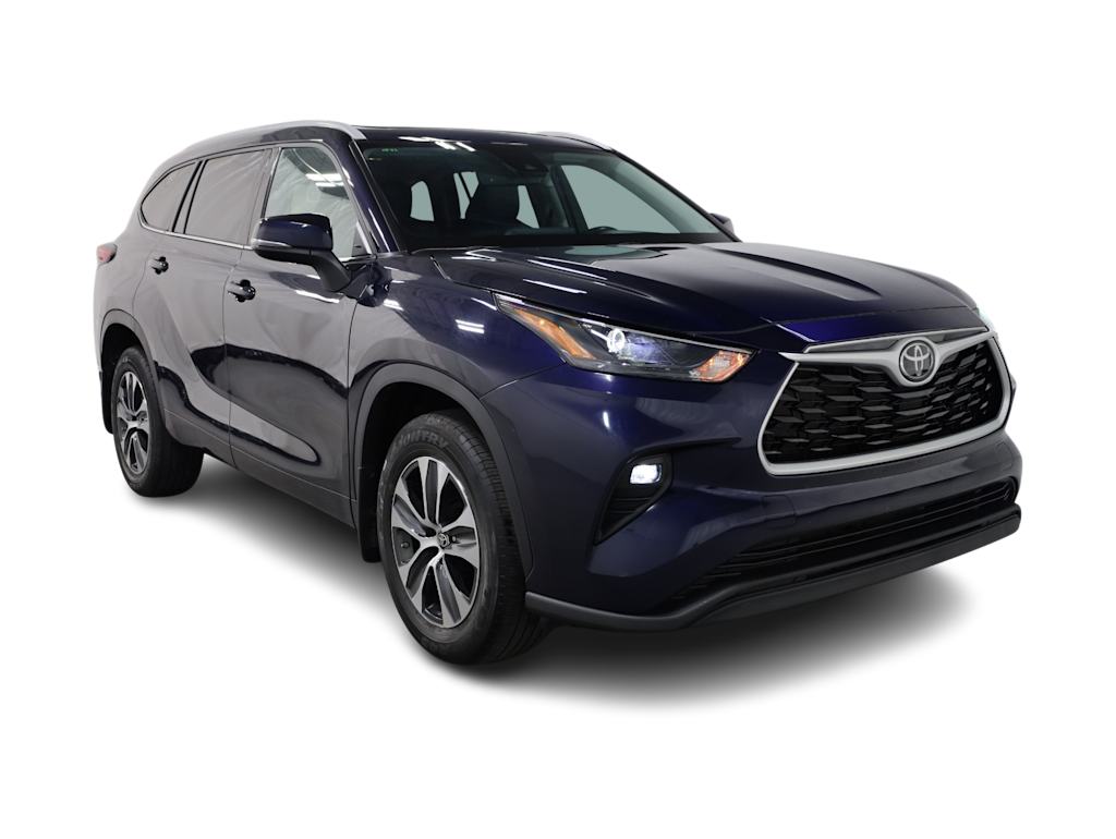 Thumbnail: 2022 Toyota Highlander - 25