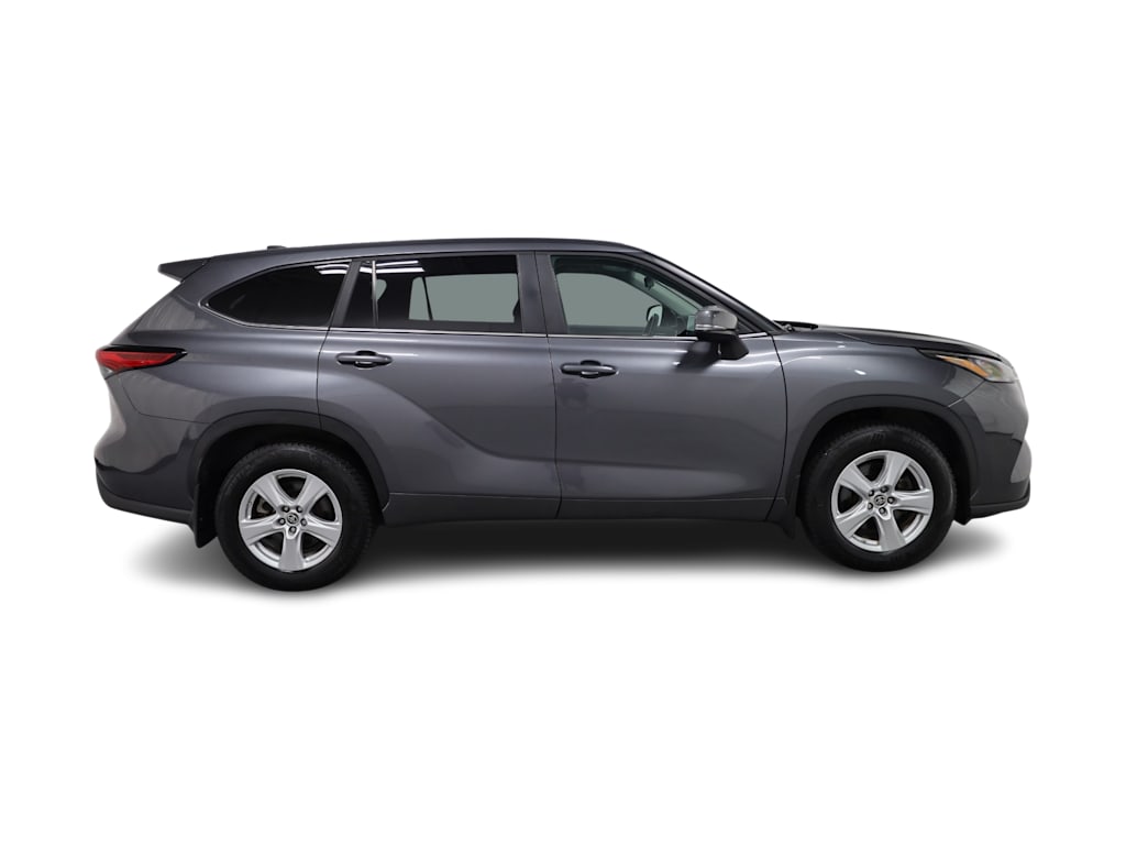Thumbnail: 2023 Toyota Highlander - 20