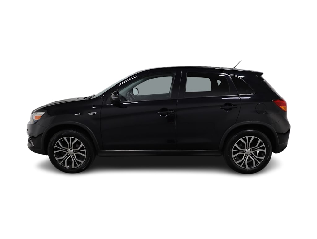 Thumbnail: 2016 Mitsubishi Outlander Sport - 3