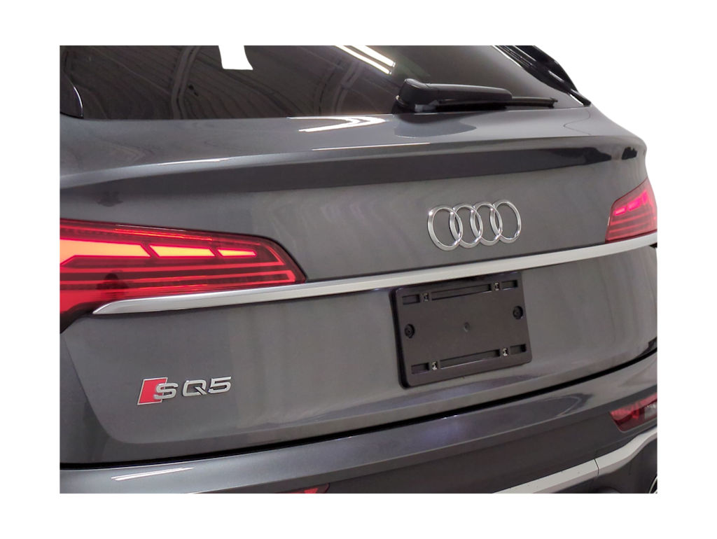 Thumbnail: 2023 Audi SQ5 - 22