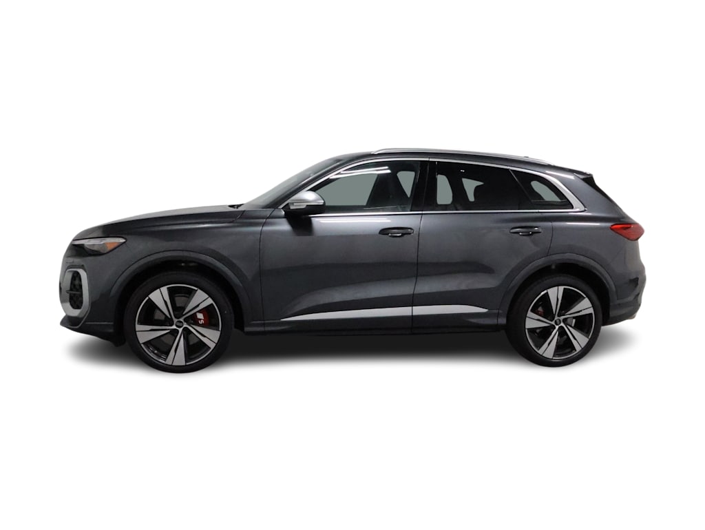 Thumbnail: 2026 Audi SQ5 - 3