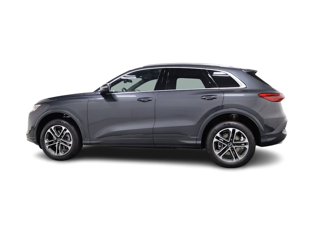 Thumbnail: 2026 Audi Q5 - 3